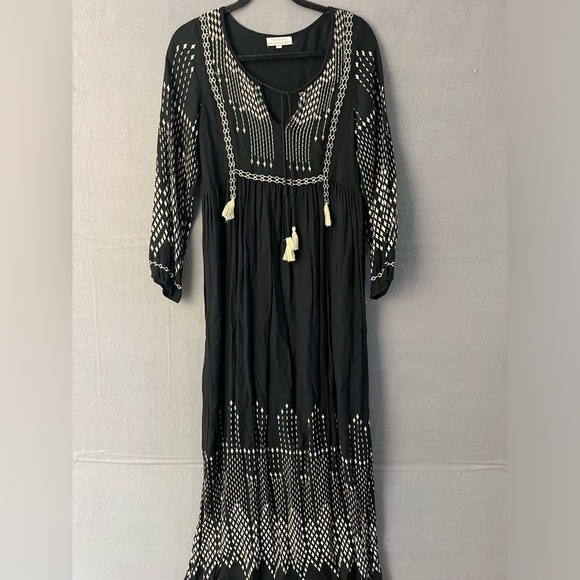 Dresses & Skirts - World Market Womens Black Embroidered Maxi Dress S/M Long Sleeve Double Slit